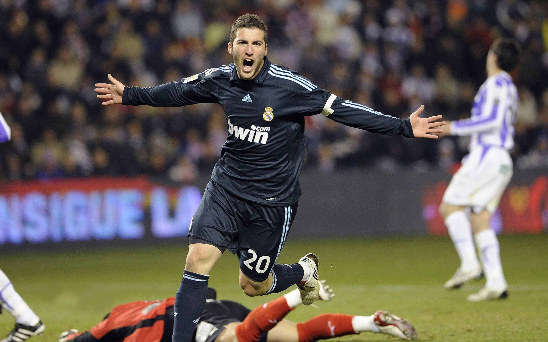 乐鱼体育app官网-职业联赛观众流失加剧，职业联赛在哪里举行